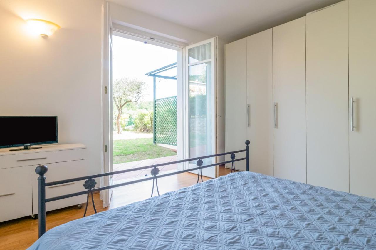 Ferienwohnung Piana Di Solaro Modern Flat & Swimming Pool Lerici Exterior foto