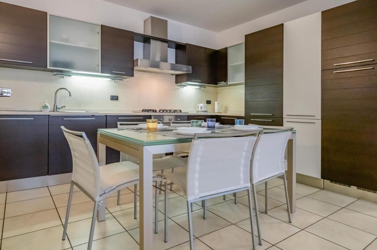 Ferienwohnung Piana Di Solaro Modern Flat & Swimming Pool Lerici Exterior foto