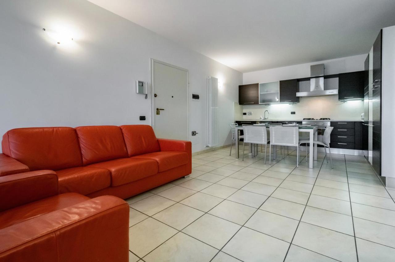 Ferienwohnung Piana Di Solaro Modern Flat & Swimming Pool Lerici Exterior foto